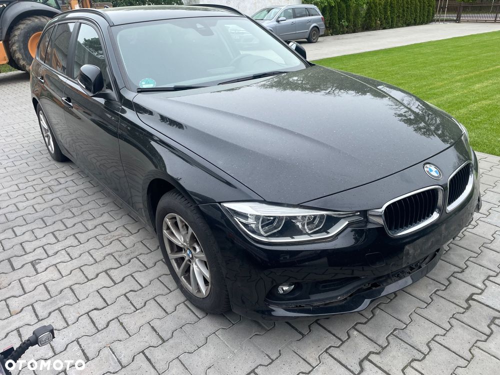 BMW Seria 3 318d Sport Line