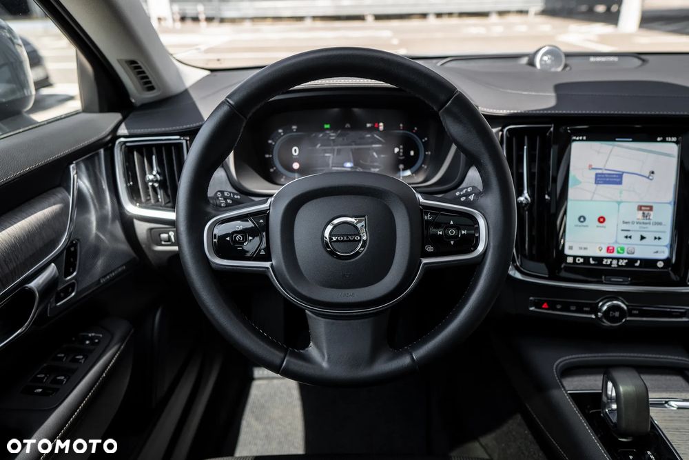 Volvo V90 Cross Country B5 D AWD Ultimate - 32