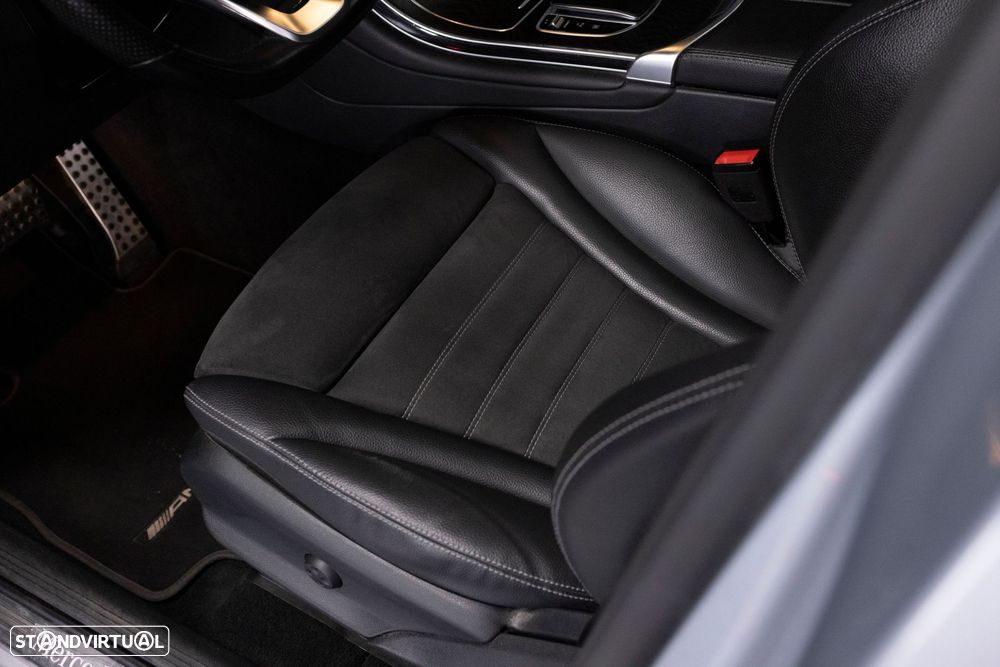 Mercedes-Benz GLC 300 e 4Matic 9G-TRONIC AMG Line - 32