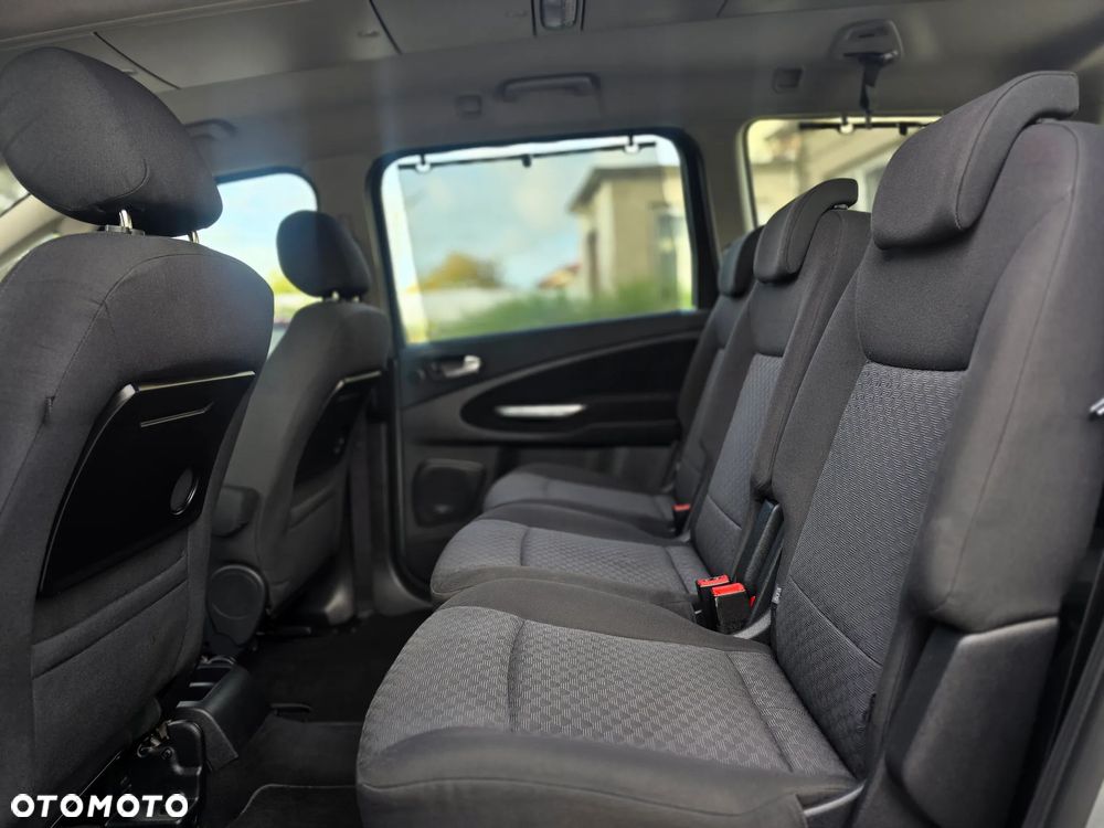 Ford Galaxy - 18