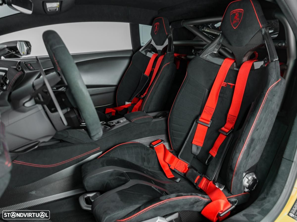 Lamborghini Huracán STO - 16