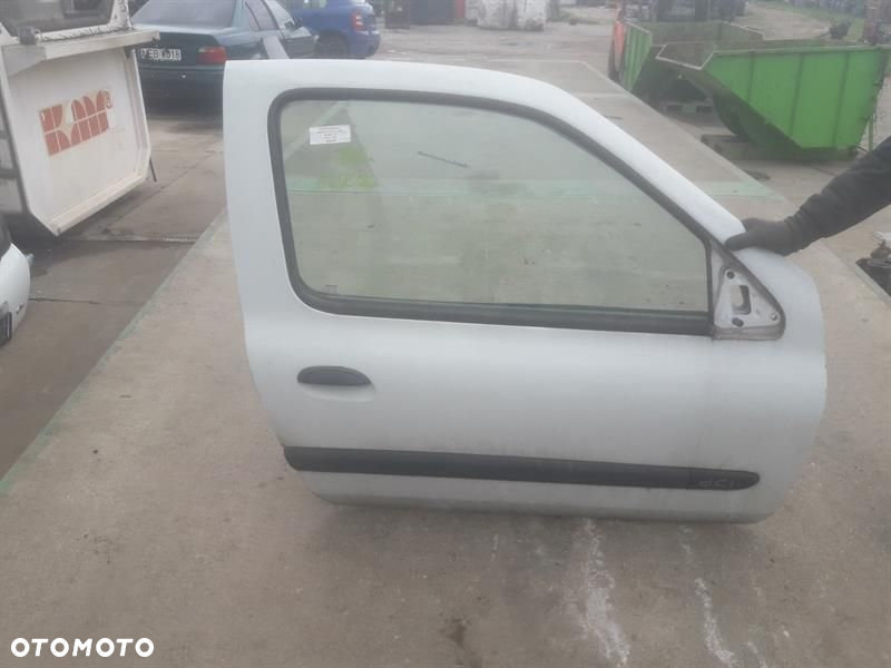DRZWI PRAWY PRZÓD RENAULT CLIO 2005r. - 2