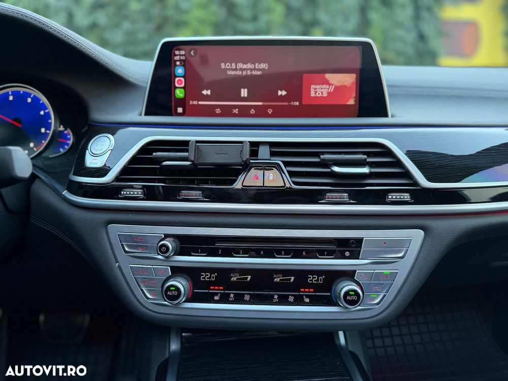 BMW Seria 7 730d xDrive - 32