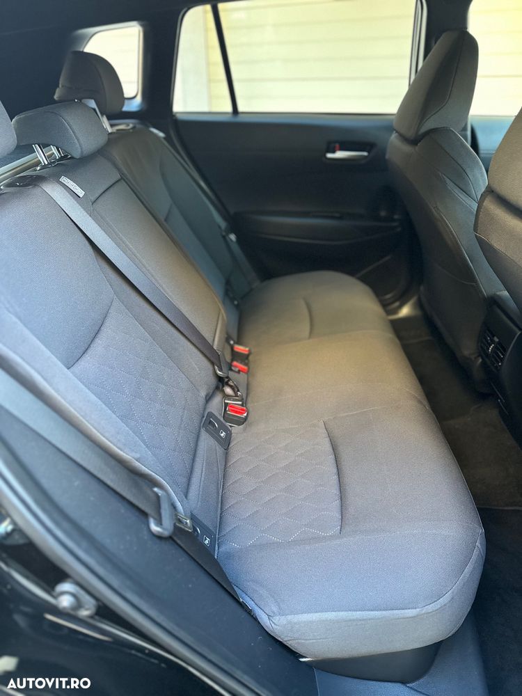 Toyota Corolla Cross Hybrid 1.8 VVT-i Lounge - 16