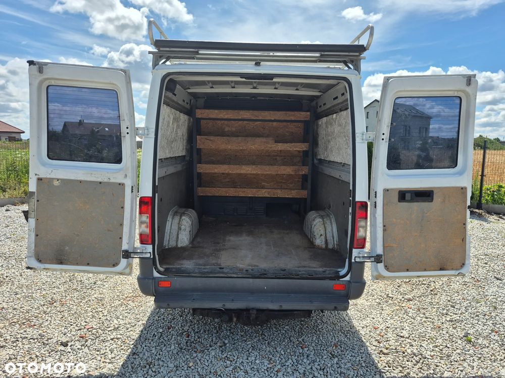 Mercedes-Benz Sprinter - 17