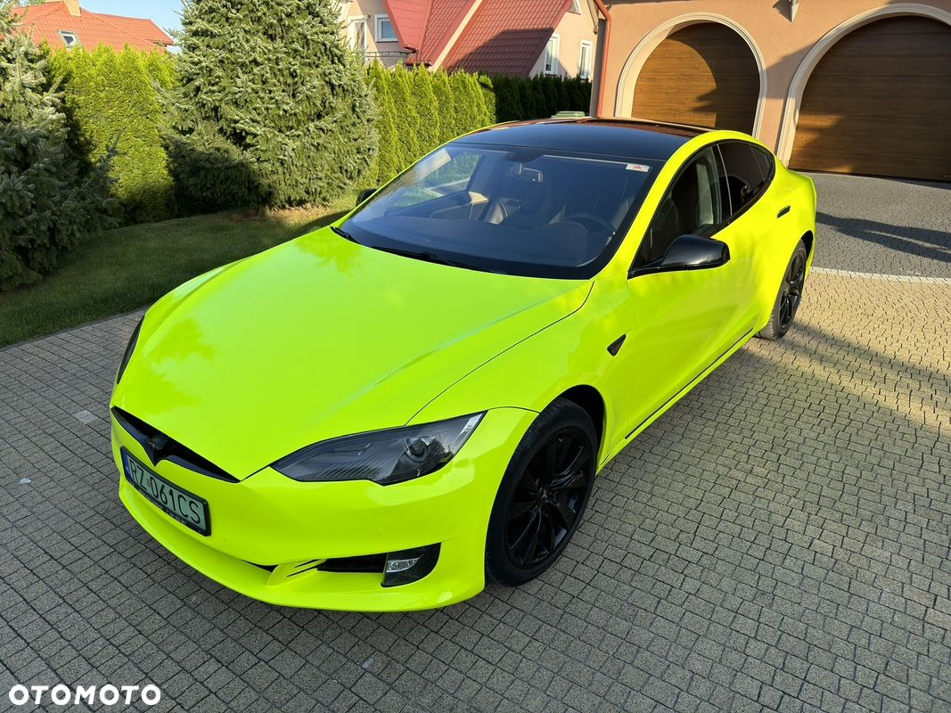 Tesla Model S Standard - 20