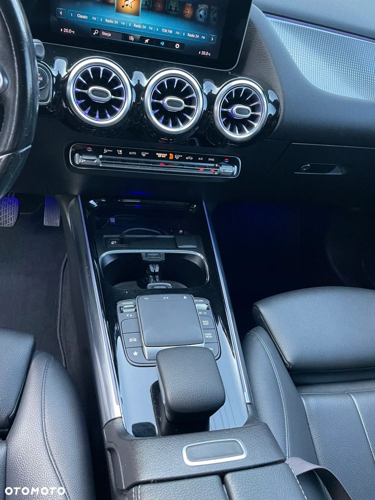 Mercedes-Benz GLA 250 8G-DCT Progressive - 25