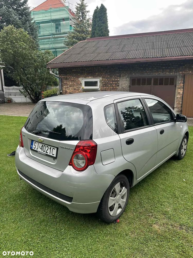 Chevrolet Aveo 1.2 16V Base / Classic - 4