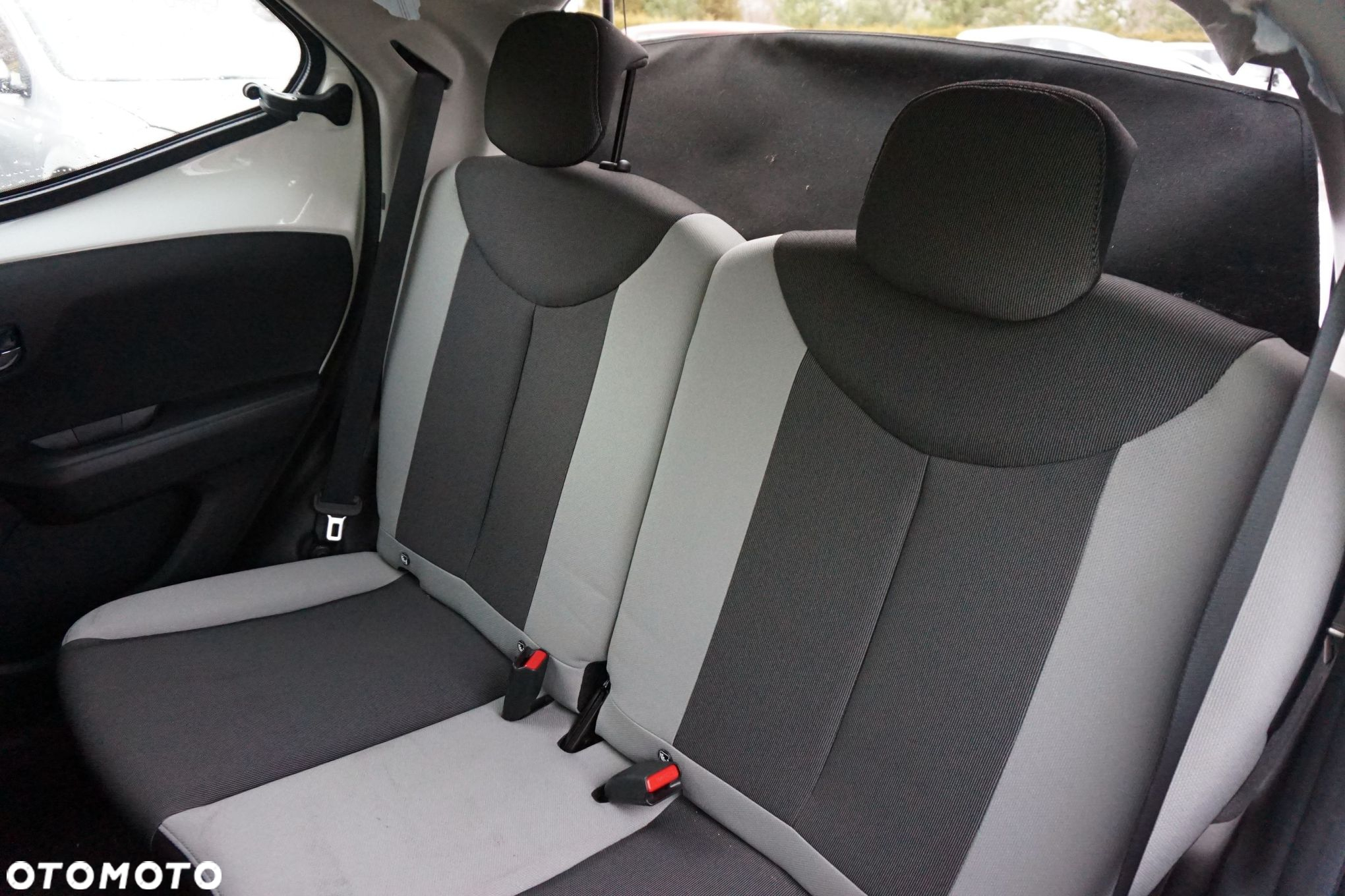 TOYOTA AYGO II 5D HB 2017 068 1.0 12V 1KR-FE 69KM C551 BIAŁY na części - 17