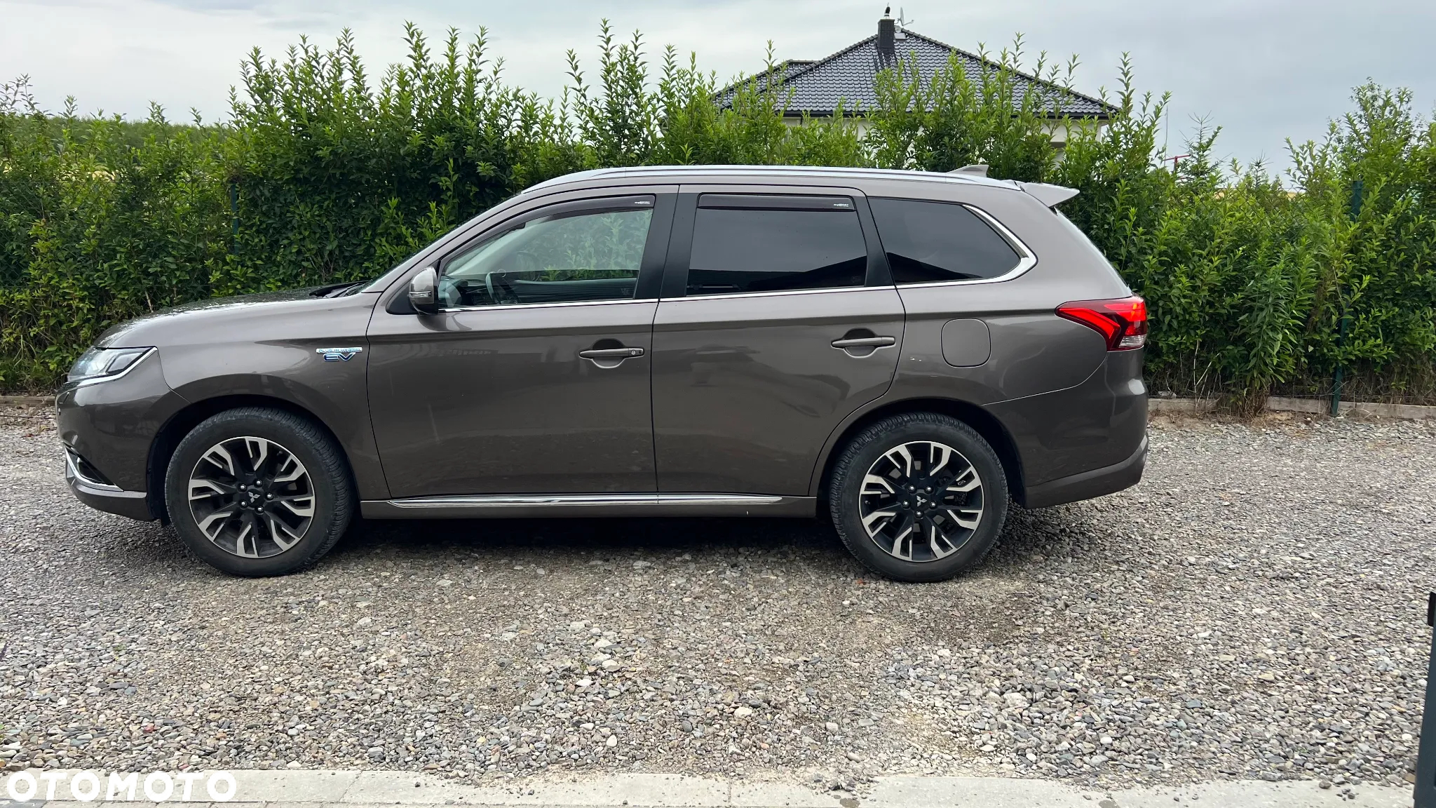 Mitsubishi Outlander - 4