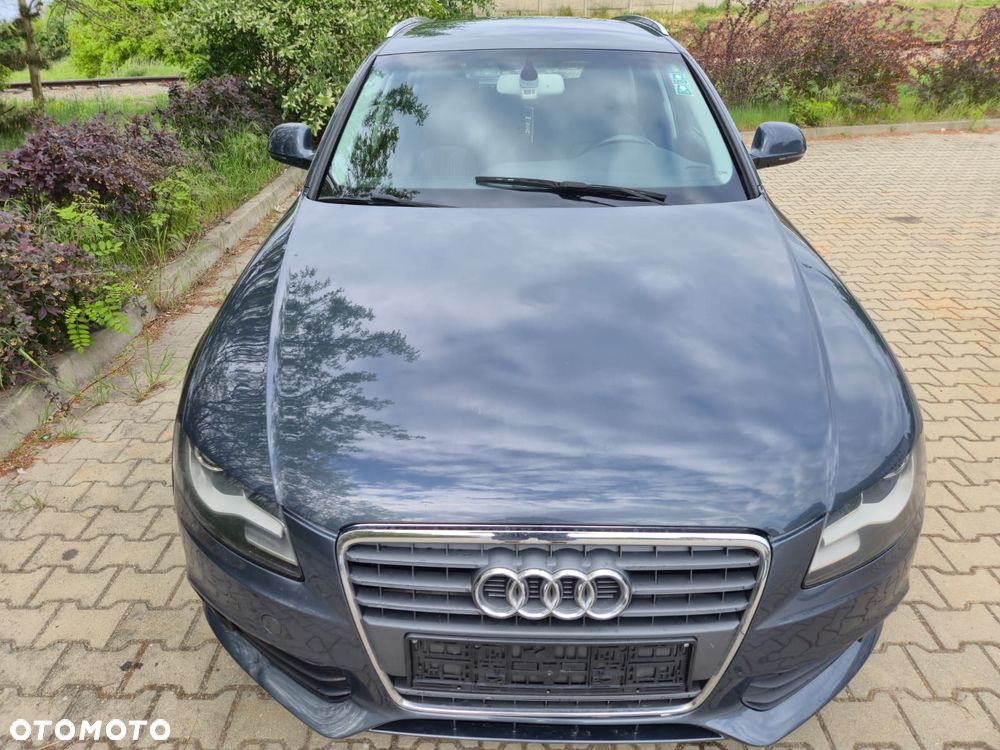 Audi A4 Avant 2.0 TDI DPF Ambiente - 9