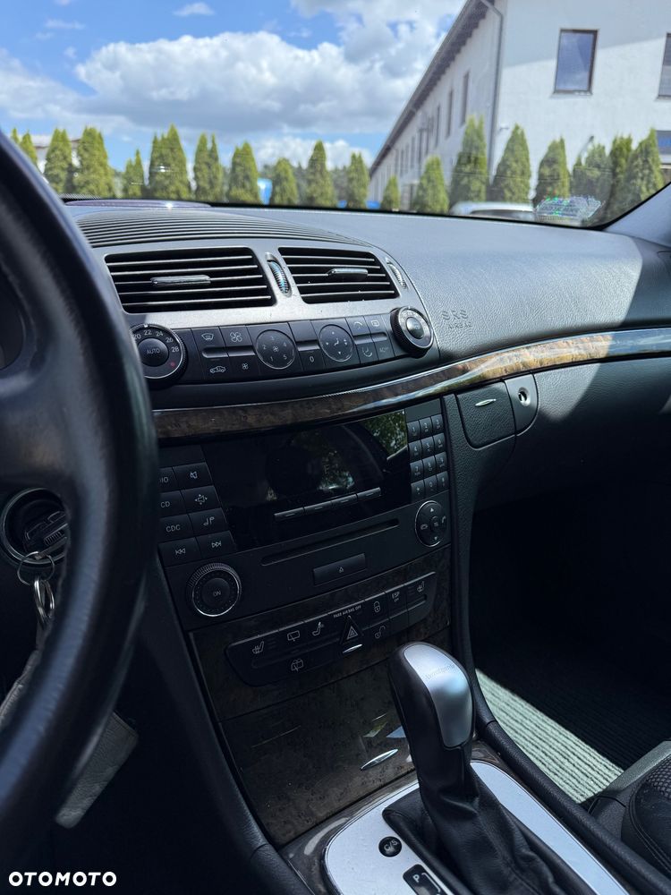 Mercedes-Benz Klasa E 320 CDI T Avantgarde - 9