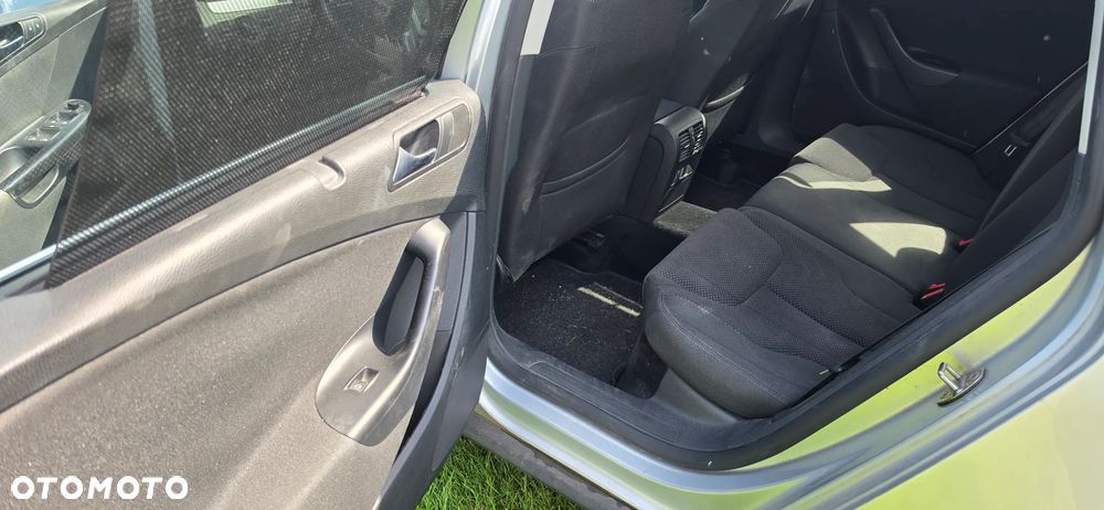 Volkswagen Passat 2.0 TDI Comfortline - 19