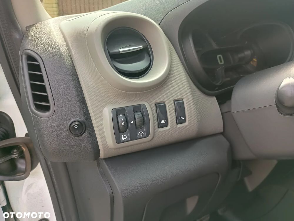Renault Trafic - 19