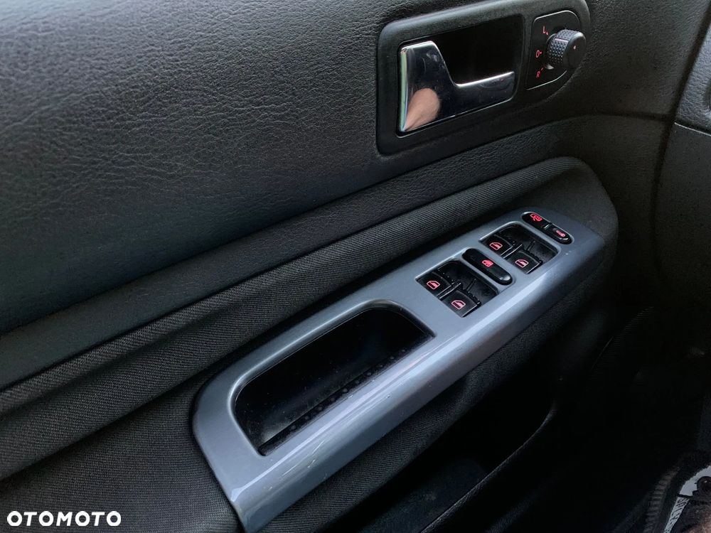 Volkswagen Golf - 12