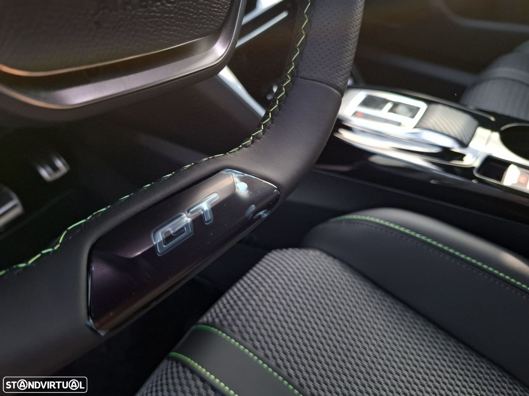Peugeot e-2008 54 kWh GT - 26
