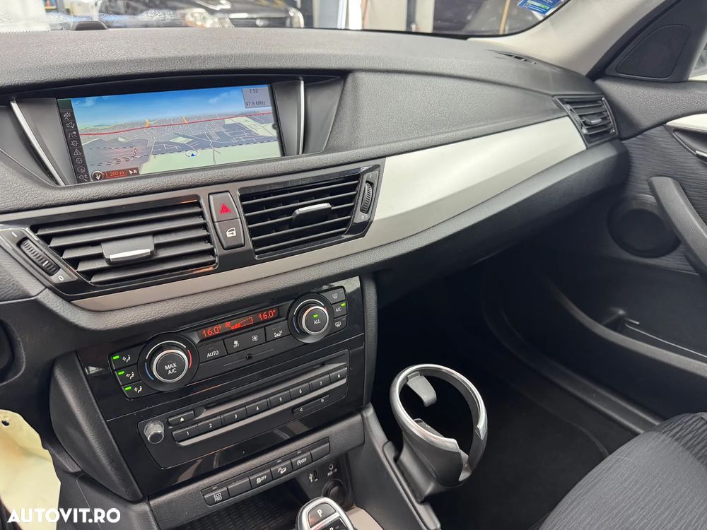 BMW X1 xDrive20d Aut. Sport Line - 24