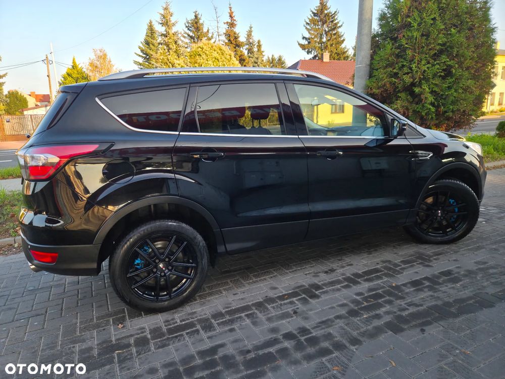 Ford Kuga 2.0 TDCi 2x4 Titanium - 16
