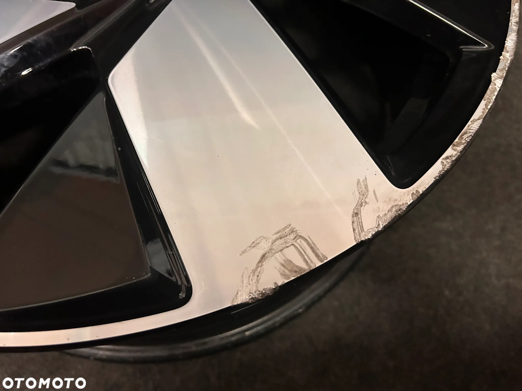 Alufelga Volvo XC40 20 cali 5x108 1szt. 32143629 - 3