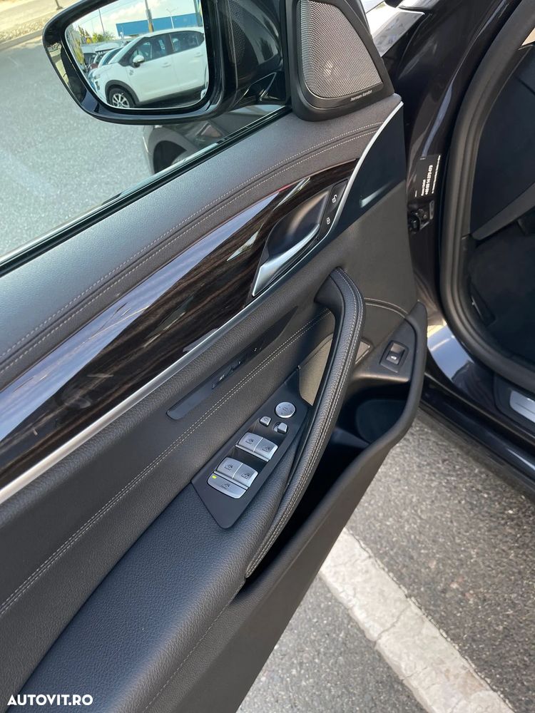 BMW Seria 5 540i xDrive AT MHEV - 9