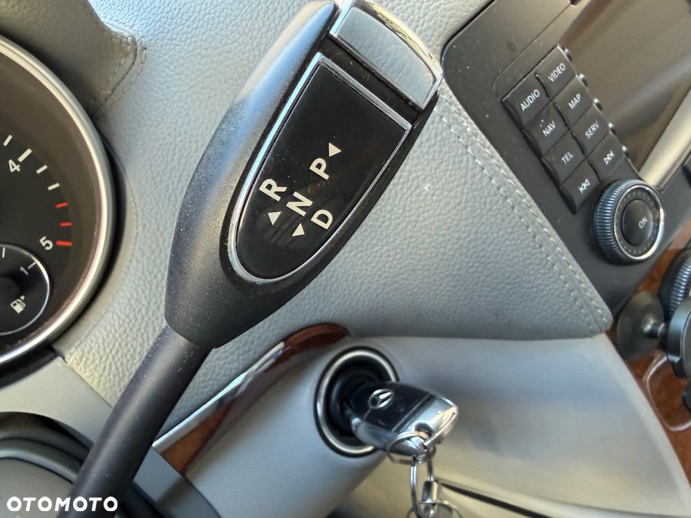 Mercedes-Benz GL 320 CDI 4Matic 7G-TRONIC - 37