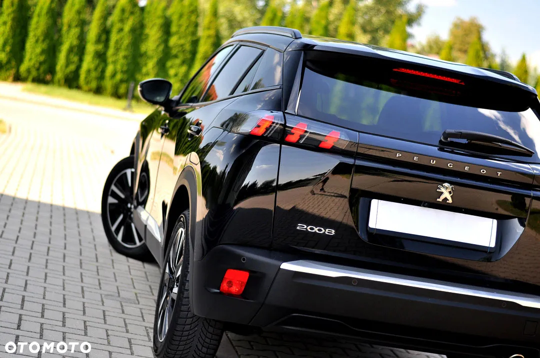 Peugeot 2008 BlueHDi 130 Allure S&S EAT8 - 12
