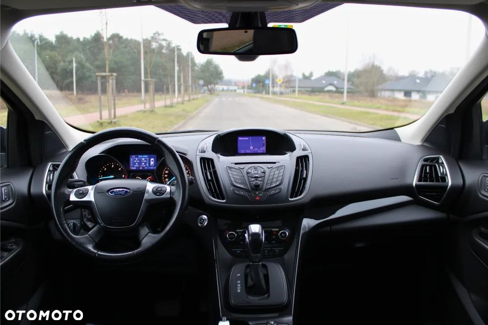 Ford Kuga 2.0 TDCi 4x4 Titanium - 29