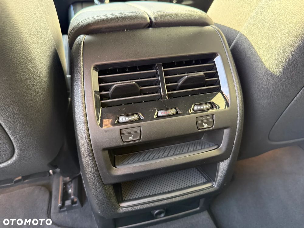 BMW X5 xDrive45e - 16