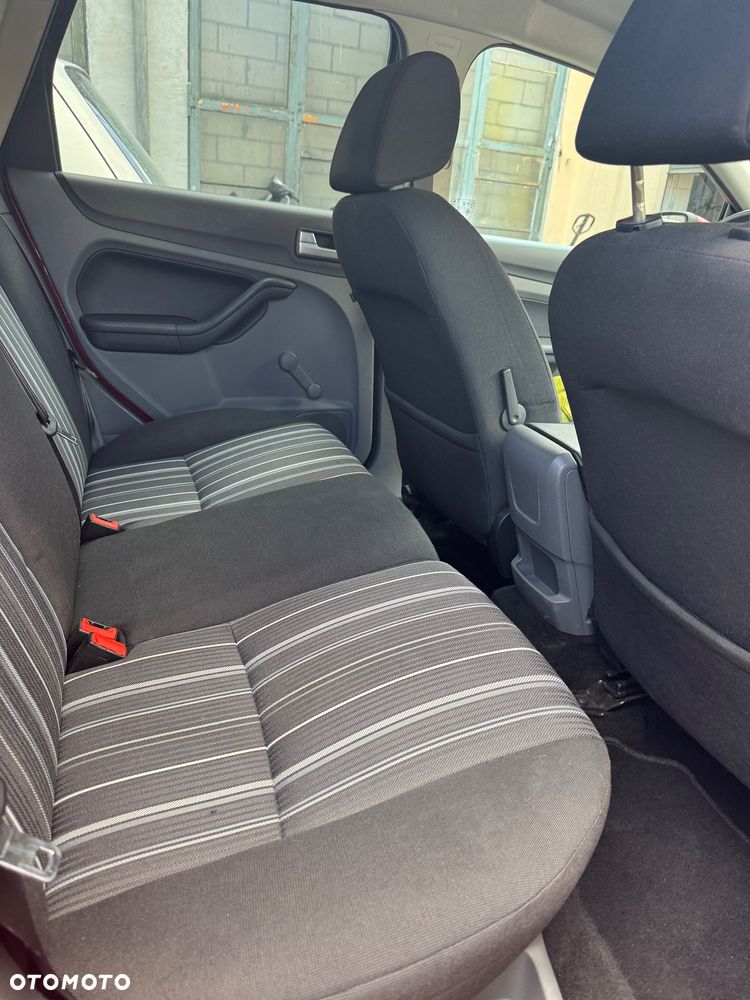 Ford Focus 2.0 TDCi Trend - 13