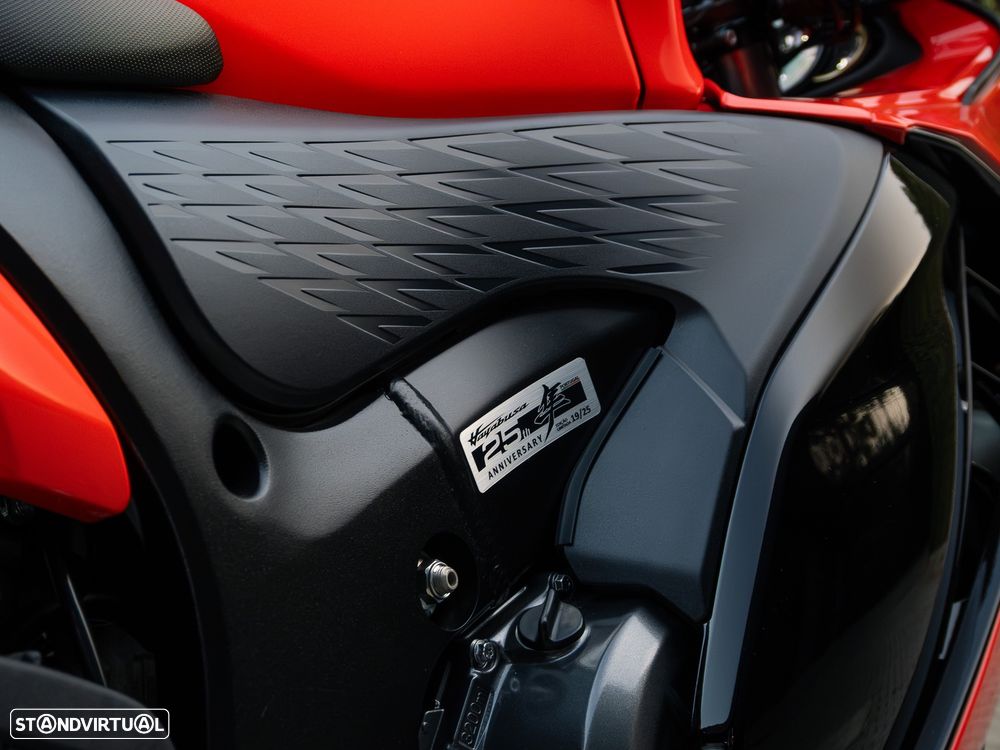 Suzuki Hayabusa Edição 25 Anos - 23