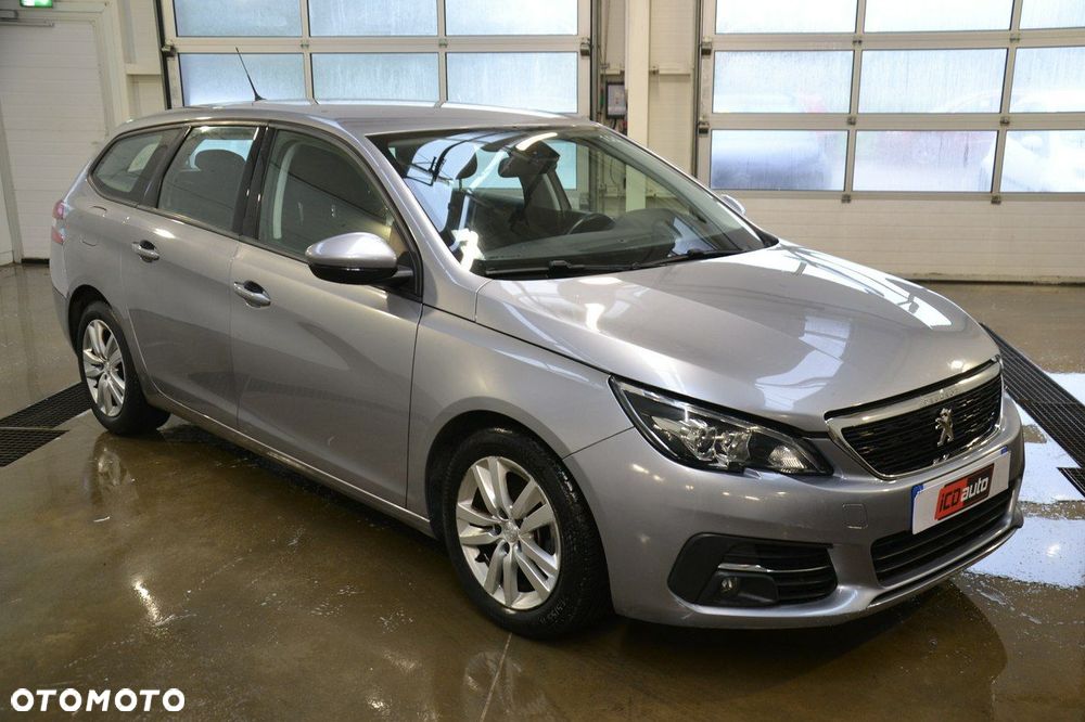 Peugeot 308 - 1