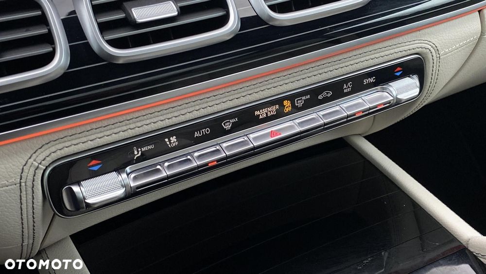 Mercedes-Benz GLS - 16