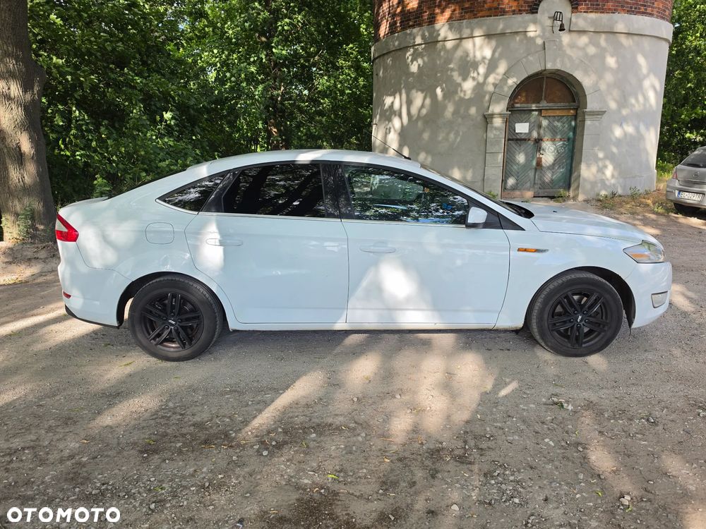 Ford Mondeo 1.8 TDCi Ambiente - 13