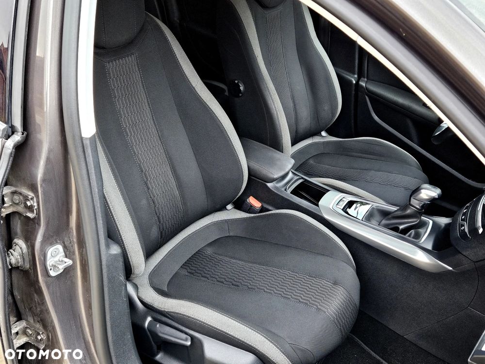 Peugeot 308 1.6 BlueHDi Allure S&S - 8