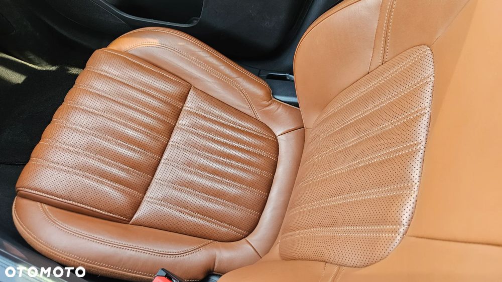Jaguar F-Pace 2.0 i4P AWD Portfolio - 16