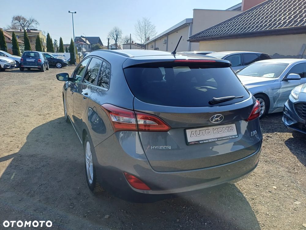 Hyundai i30 blue Kombi 1.6 GDi Passion - 5