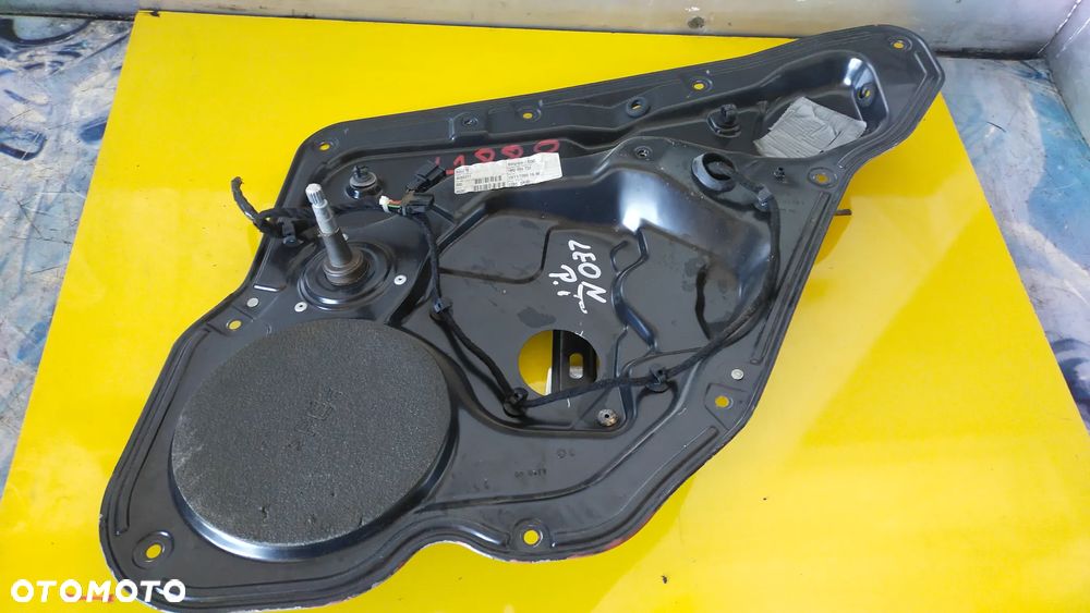 Seat Leon 1  silniczek podnośnik mechanizm szyby prawy tył - 1