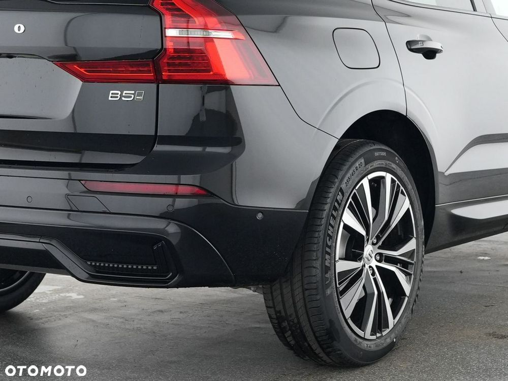 Volvo XC 60 B5 B AWD Ultra Dark - 11