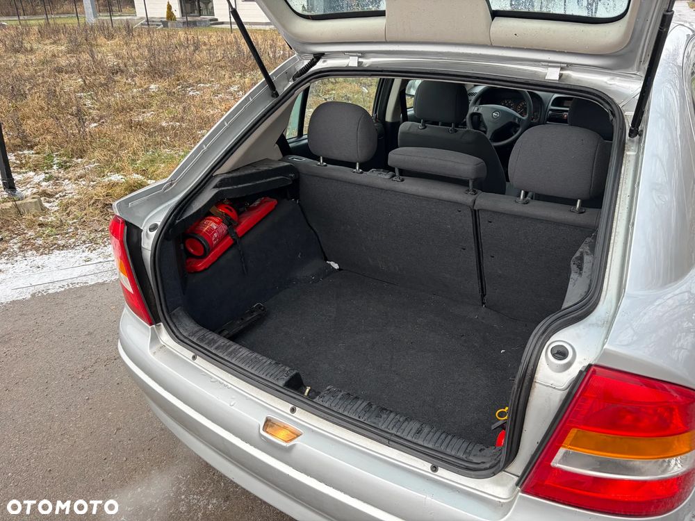 Ford Focus 1.6 Ambiente EU5 - 13