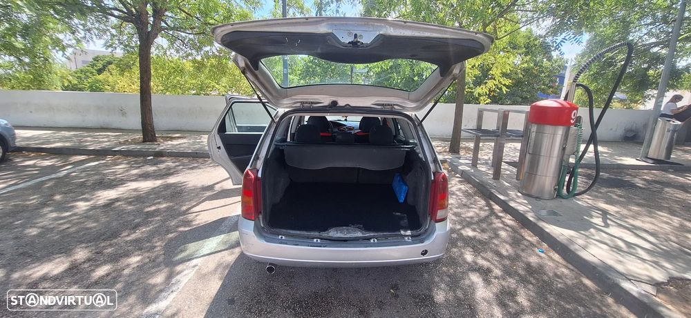 Ford Focus 1.6 Ambiente - 7