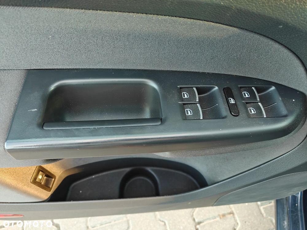 Volkswagen Touran - 15