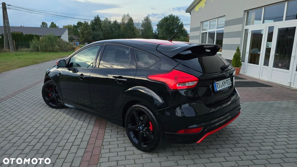 Ford Focus 1.5 EcoBoost ST-Line - 30
