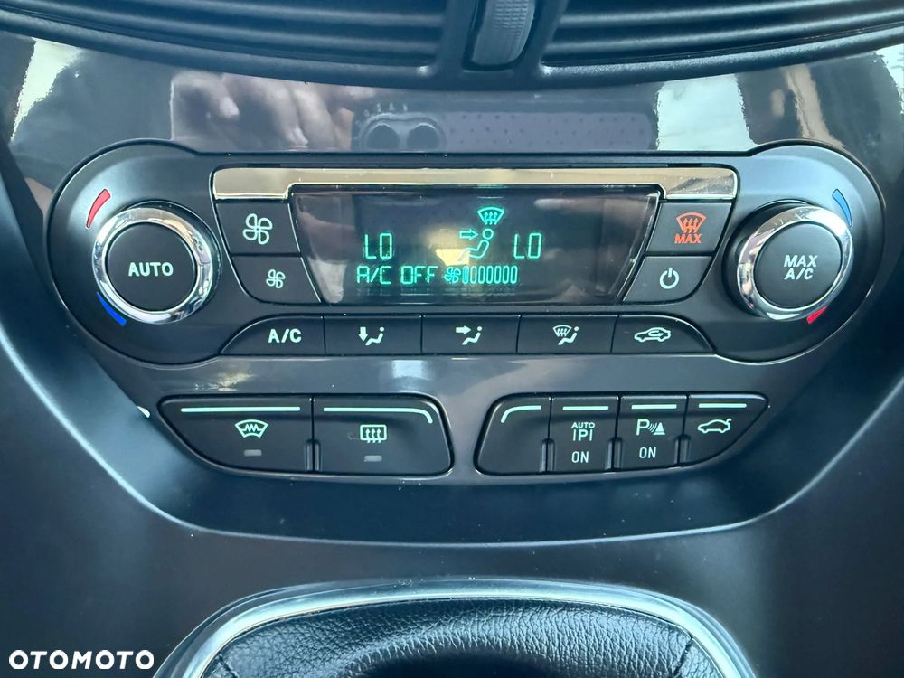 Ford Kuga 2.0 TDCi 4x4 Titanium - 28