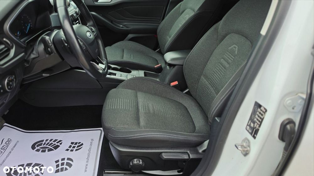 Ford Focus - 10