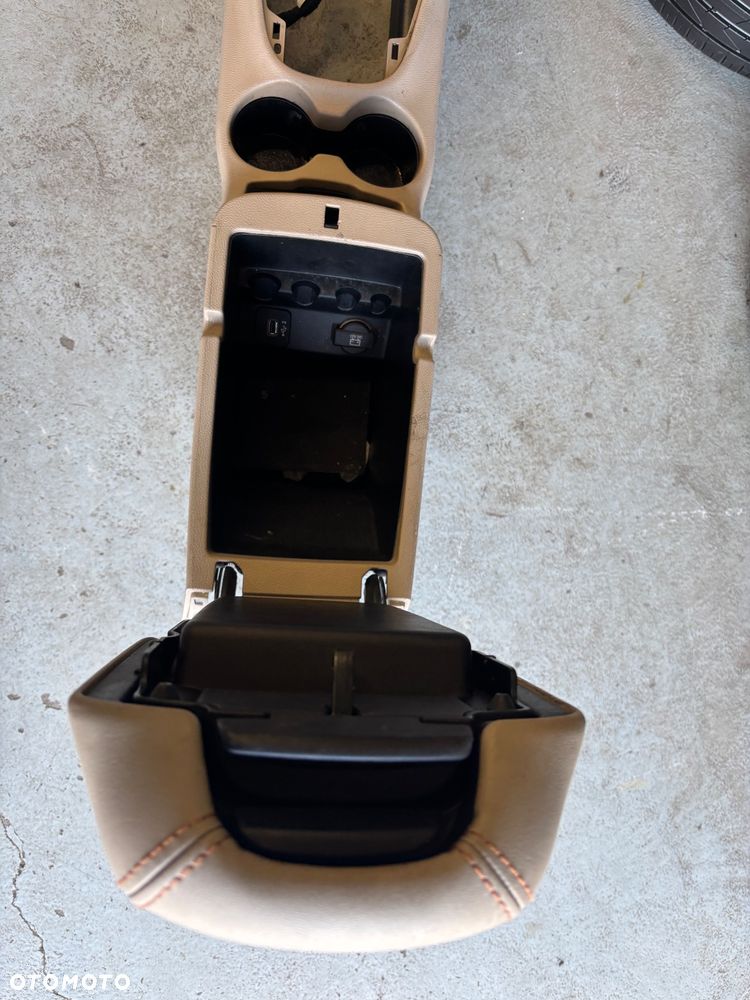 JEEP CHEROKEE KL LIFT 2019- TUNEL SRODKOWY PODŁOKIETNIK - 11