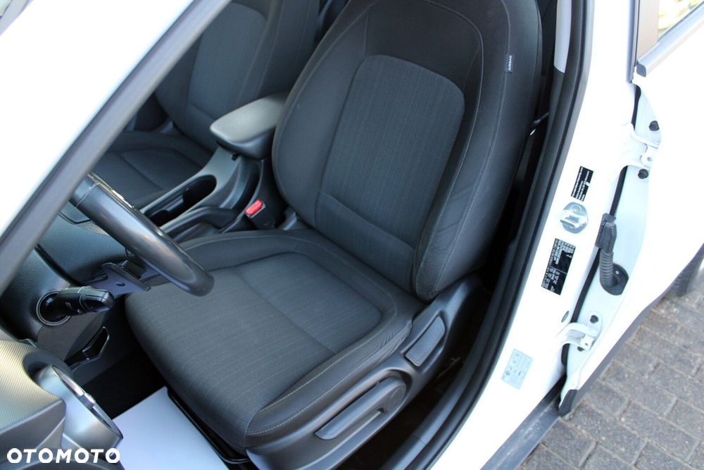 Hyundai Kona 1.6 T-GDI Comfort DCT - 11