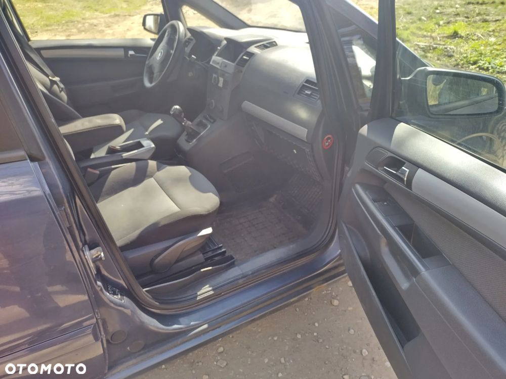 Opel Zafira 1.8 - 12