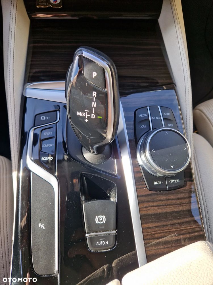 BMW Seria 5 520d Eff.Dynamics Luxury Line - 17