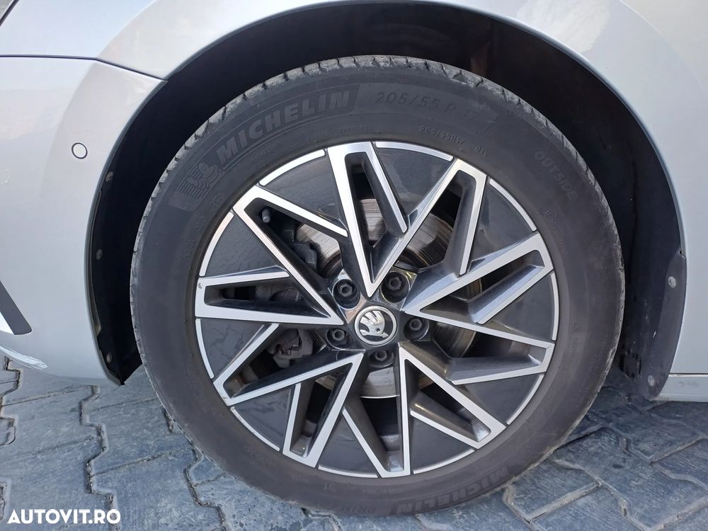 Skoda Octavia 2.0 TDI DSG Style - 4