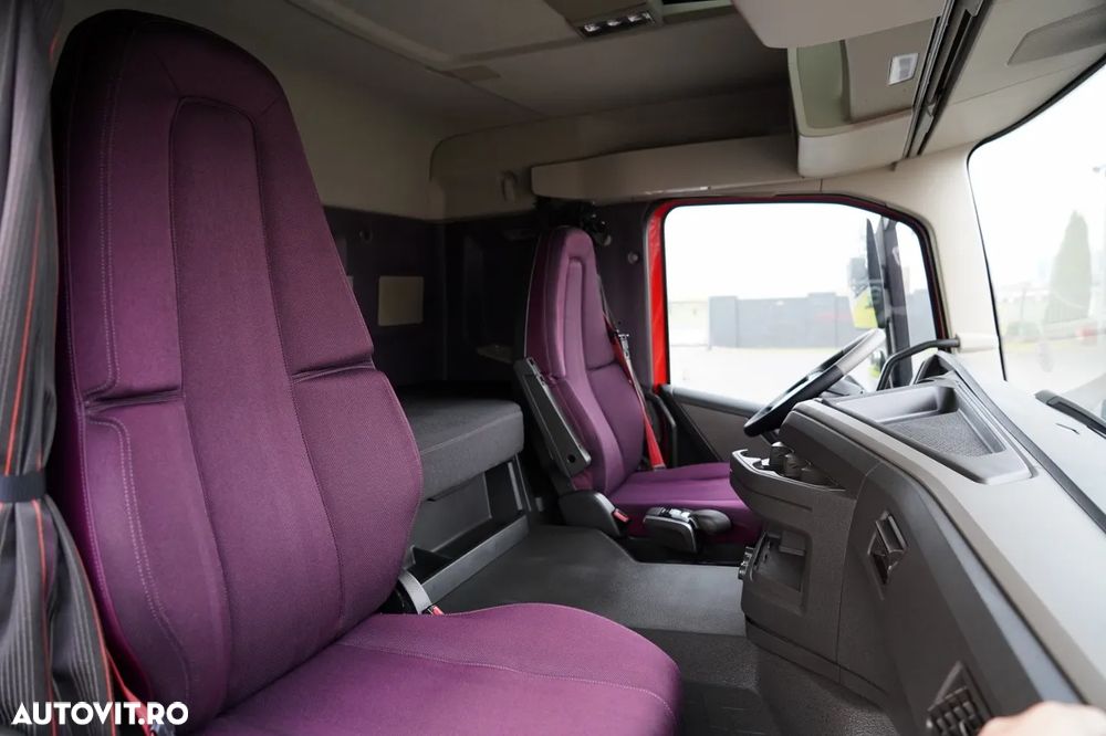 Volvo FM 430 / FULL ADR / GREUTATE: 6.800 KG / CABINĂ JOSĂ / 2022 / DUPĂ CONTRACT DE SERVICE GOLD / - 35